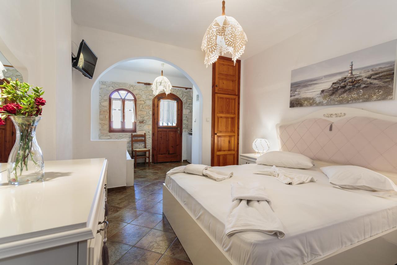 Ragoussis House Apartment Logaras Exterior photo